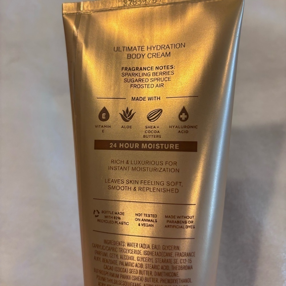 New Bath & Body Works Golden Berry Mistletoe body set - Picture 5 of 6